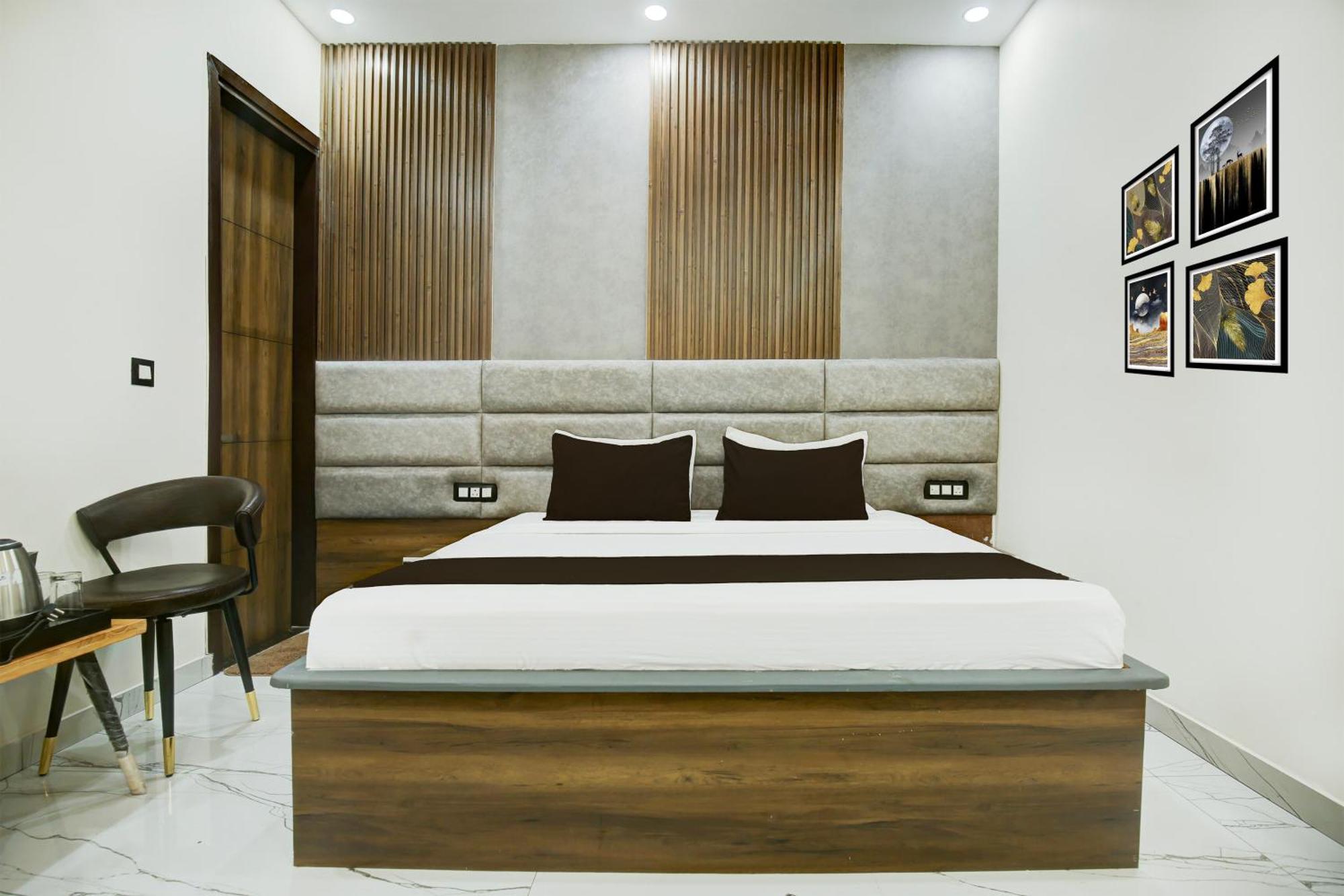 Hotel O Platinum Zirakpur ภายนอก รูปภาพ